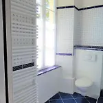 Domaine De Seugnac Bed and Breakfast Pons