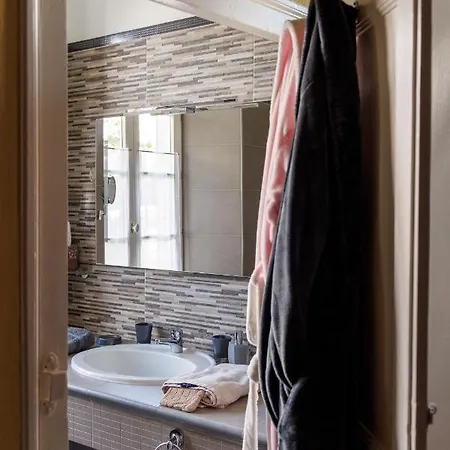 Domaine De Seugnac Bed & Breakfast *