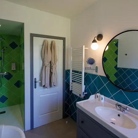 Domaine De Seugnac 4*