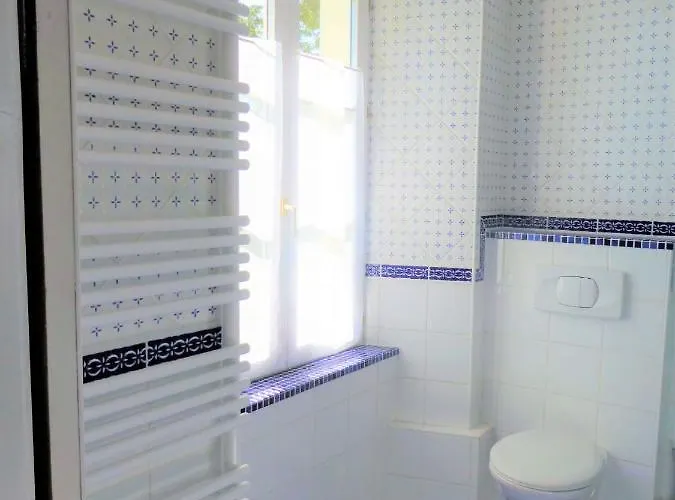 Domaine De Seugnac Bed & Breakfast Pons