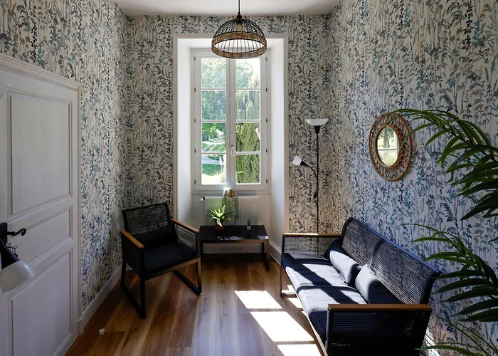 Bed & Breakfast Domaine De Seugnac 4*